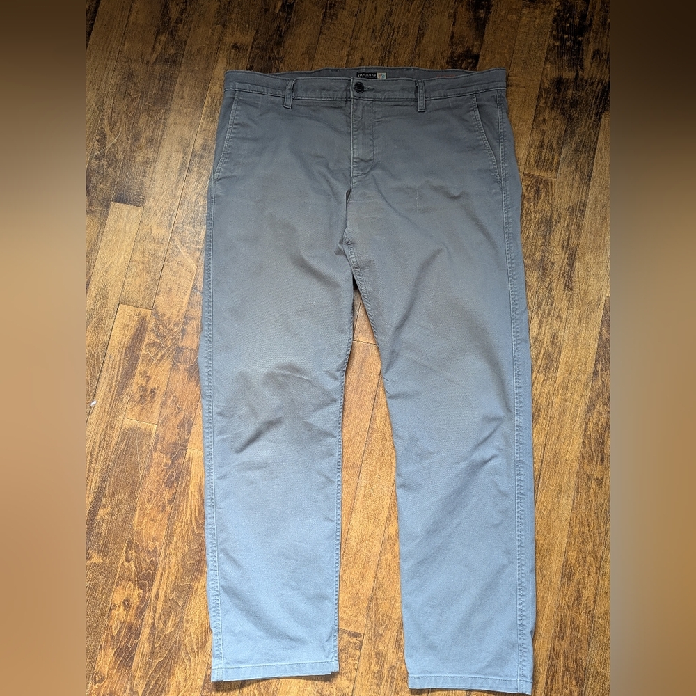 Dockers Men's‎ Slim Fit Gray Chinos 38x32